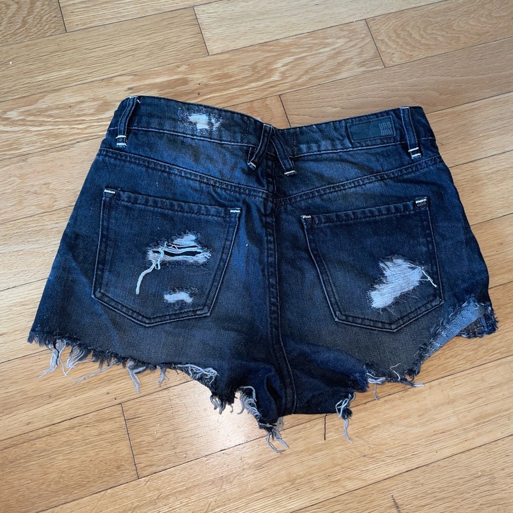 High Rise shorts - Picture 2 of 3